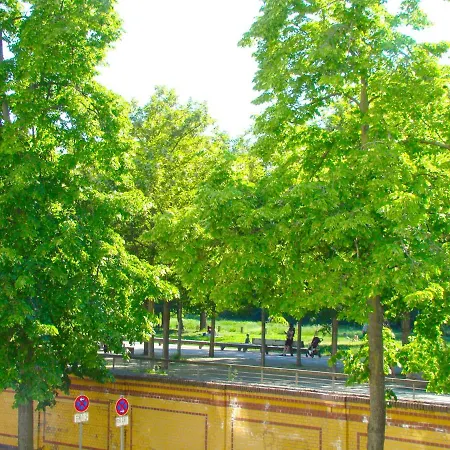 Potsdamer Platz & *