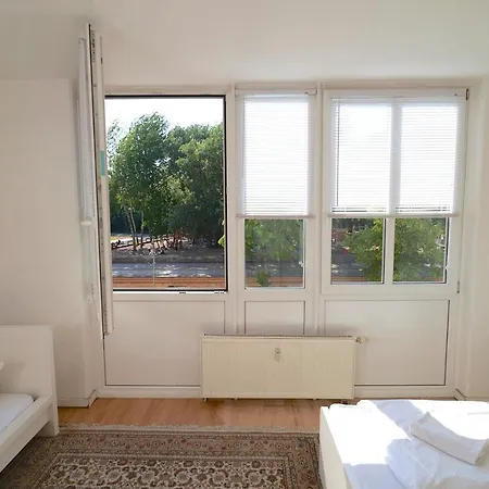 Potsdamer Platz & * ברלין